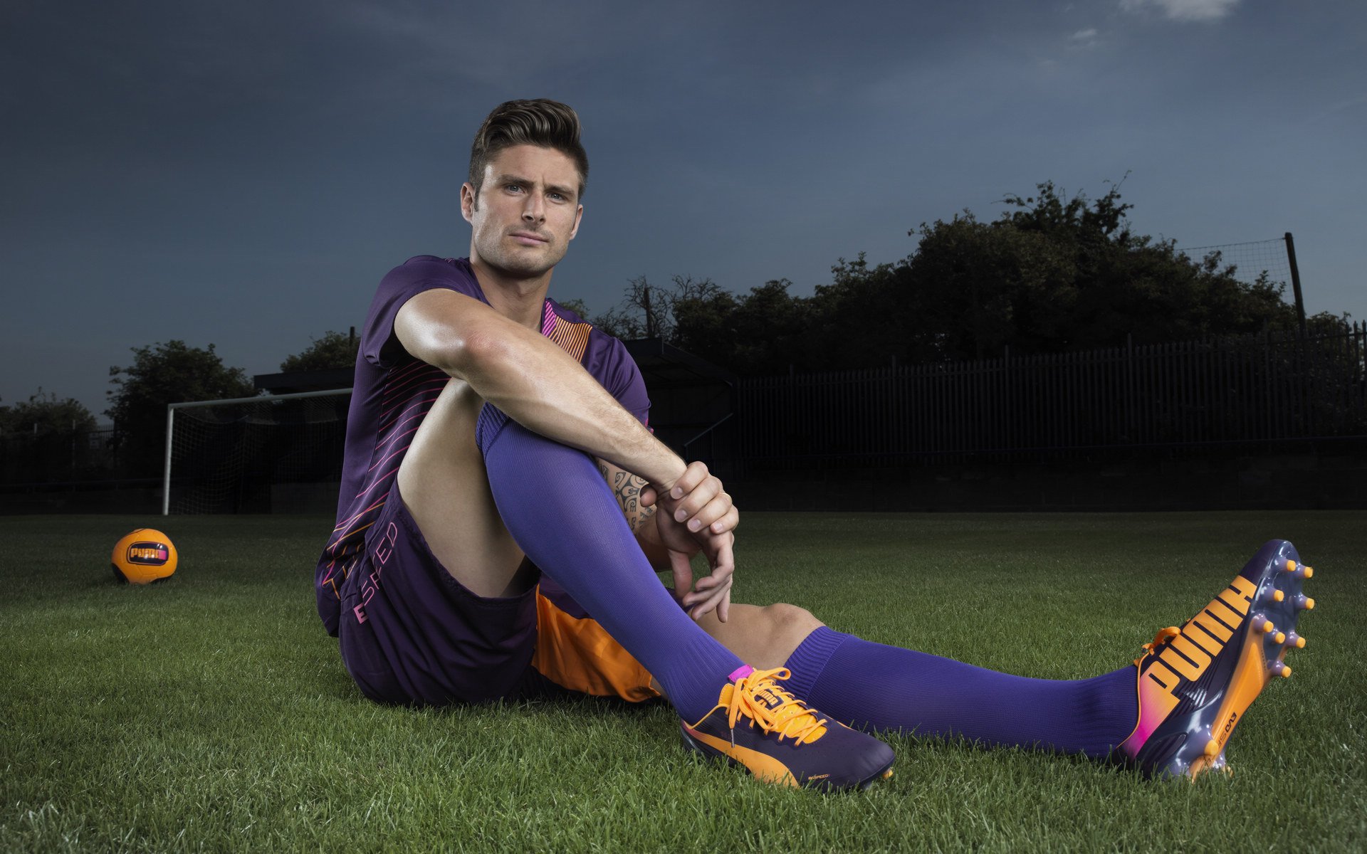 开云体育平台-F1圣保罗站冲刺赛排位：汉密尔顿未进前十，阿斯顿马丁崭露头角，圣保罗锦标赛